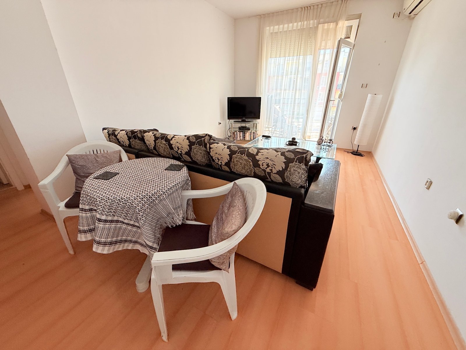 Two-room apartment in the Sunny Day 5 complex in Sunny Beach