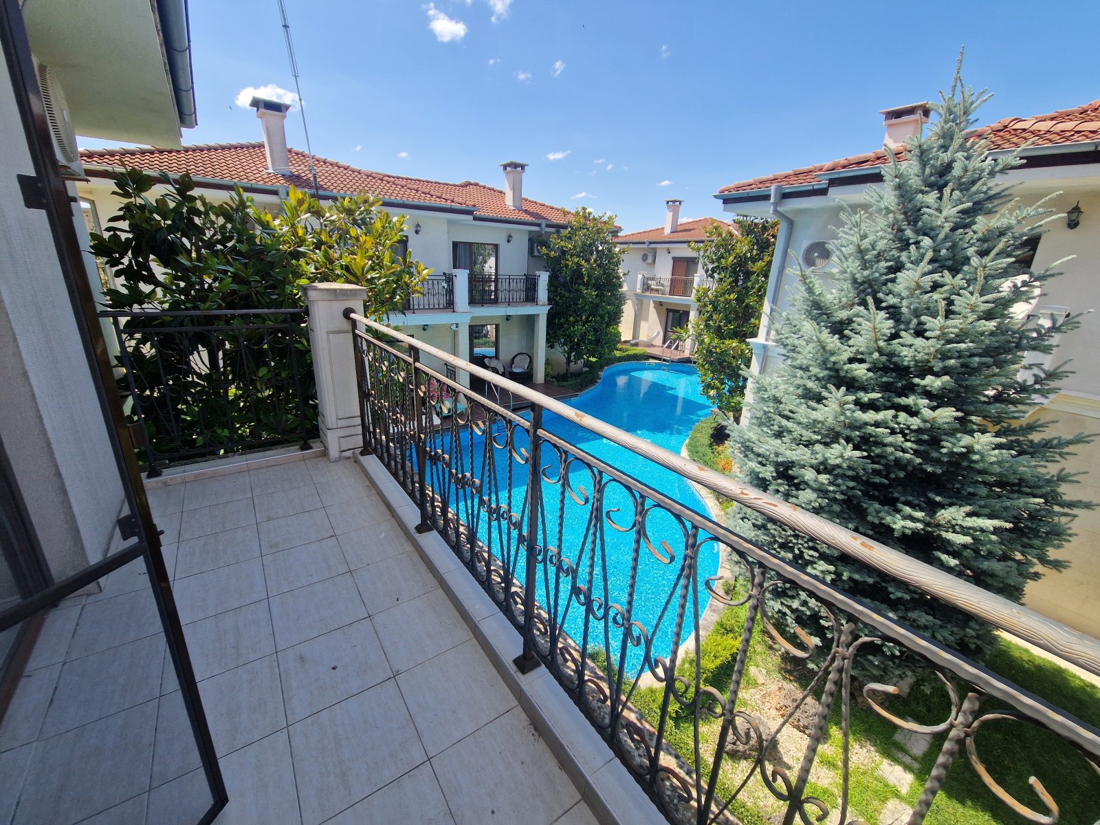 Single-family house with access to the pool in Ravda, Bulgaria