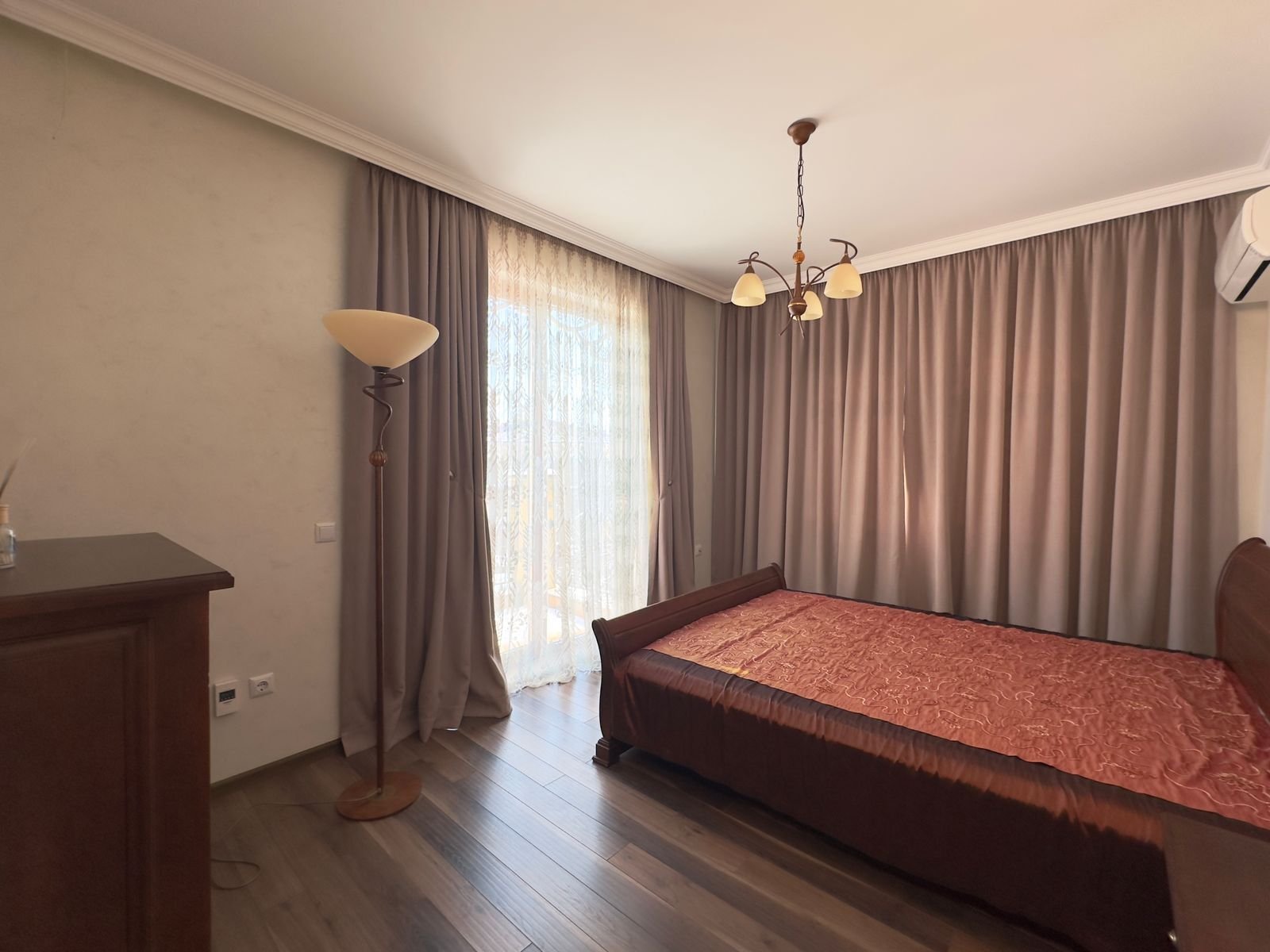 House with three bedrooms in Victoria Residences