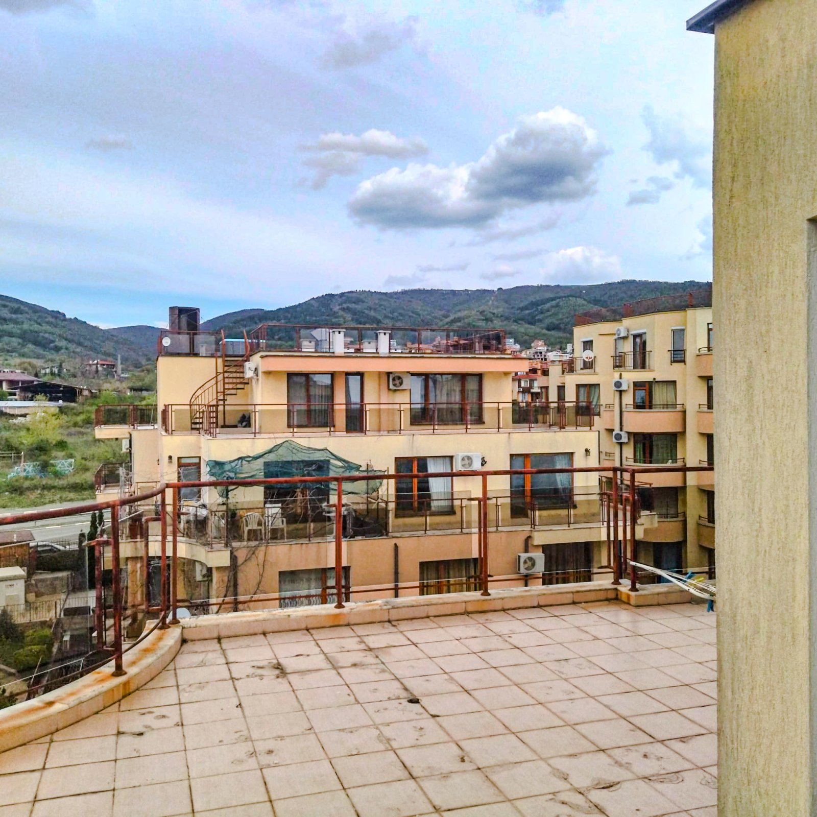 Large studio with sea view in the