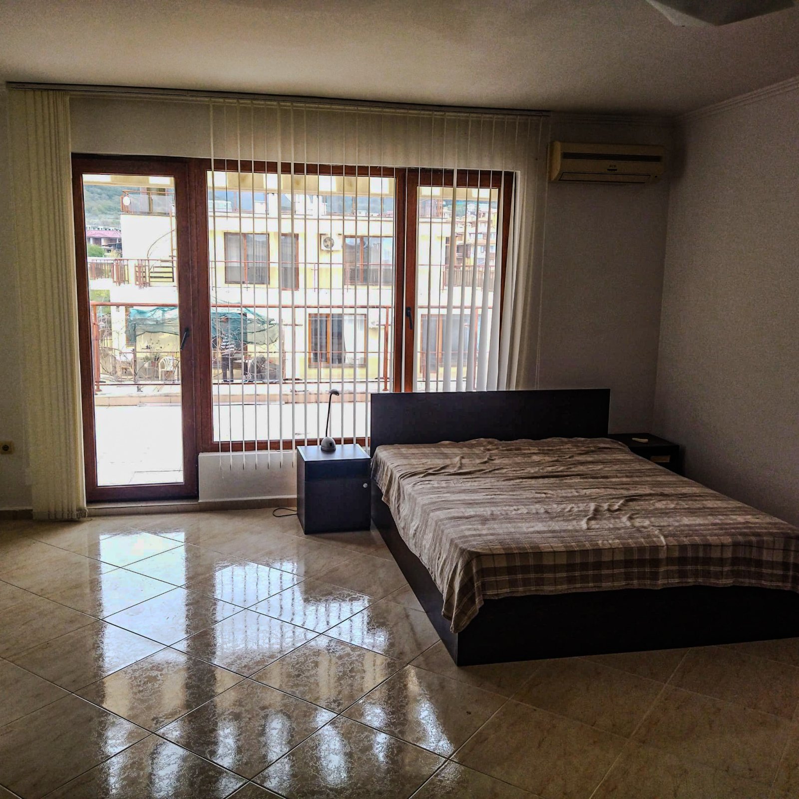 Large studio with sea view in the