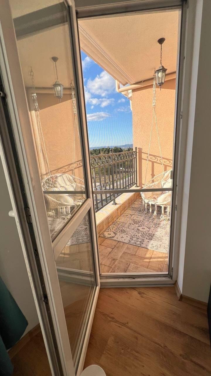 Three-room apartment in the 