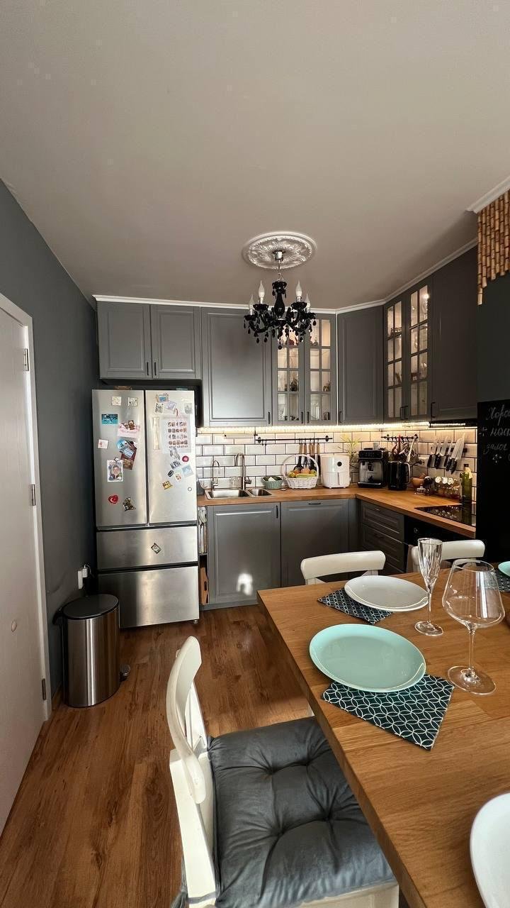 Three-room apartment in the 