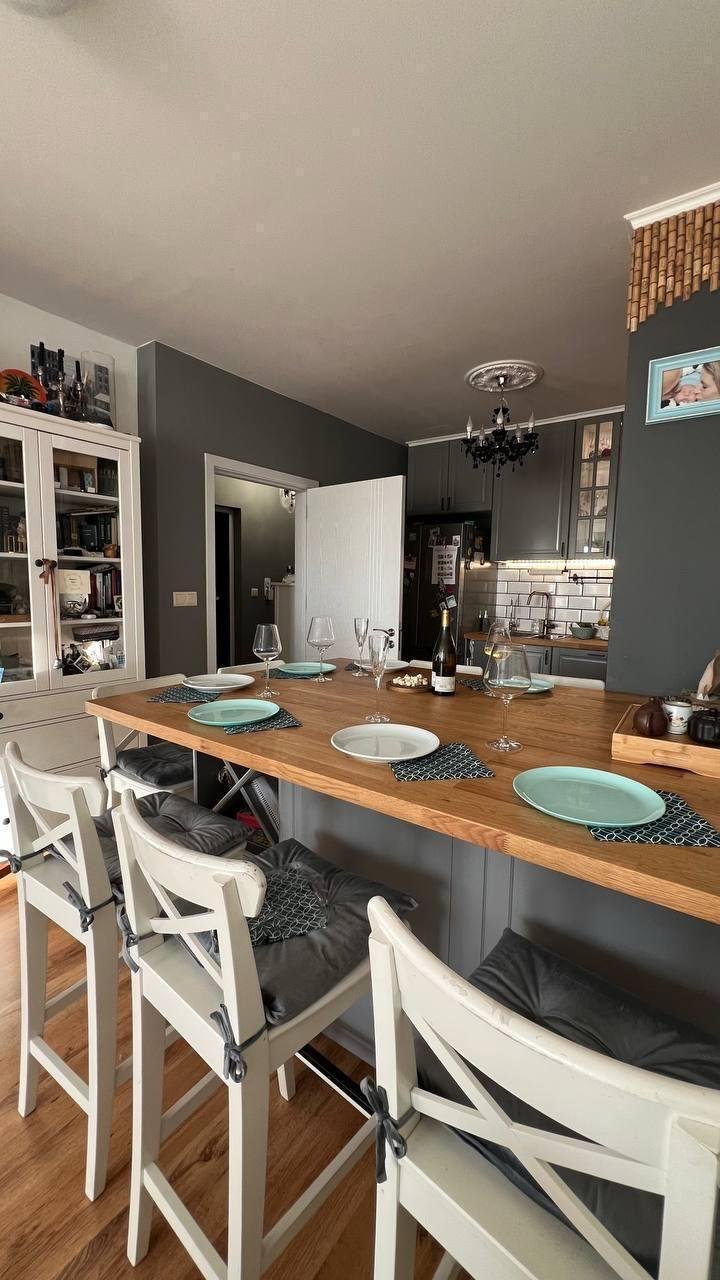 Three-room apartment in the 