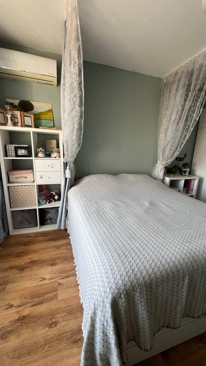 Three-room apartment in the 