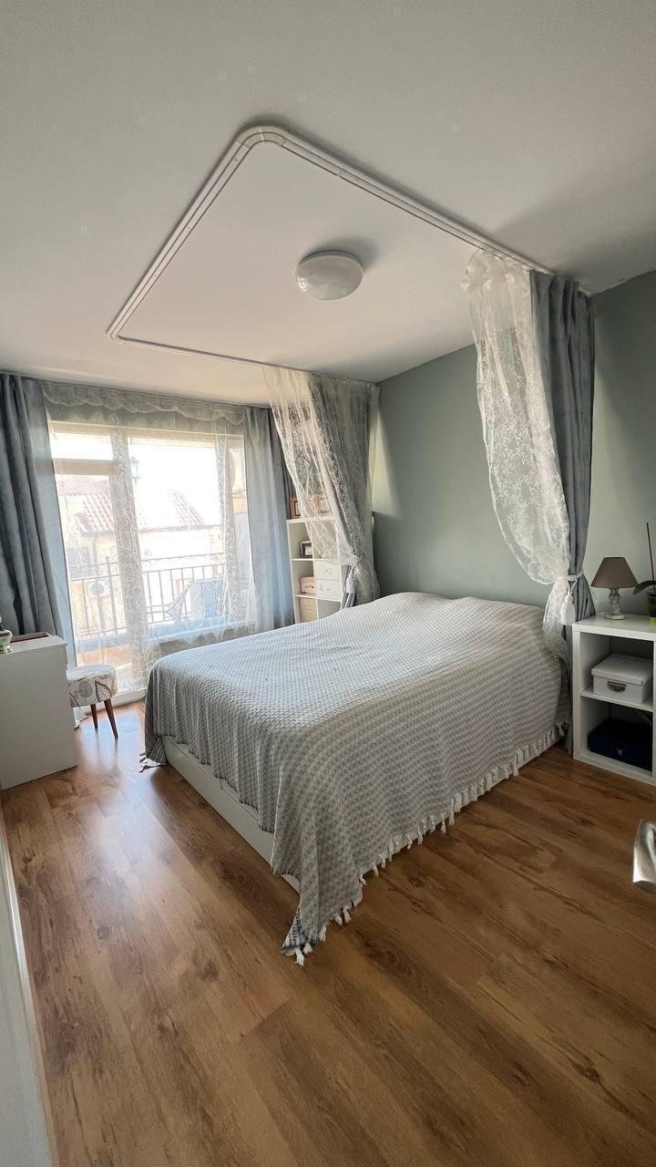 Three-room apartment in the 