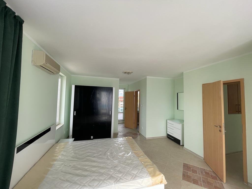 Three-room apartment in the 