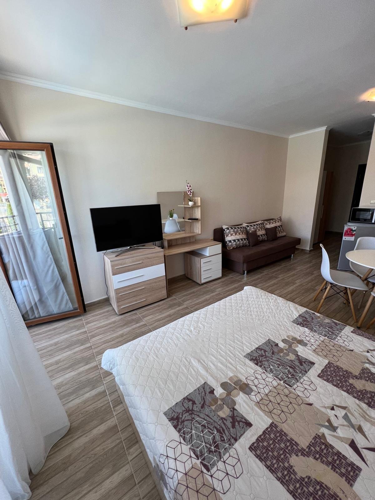 Studio in the Sun Waves complex