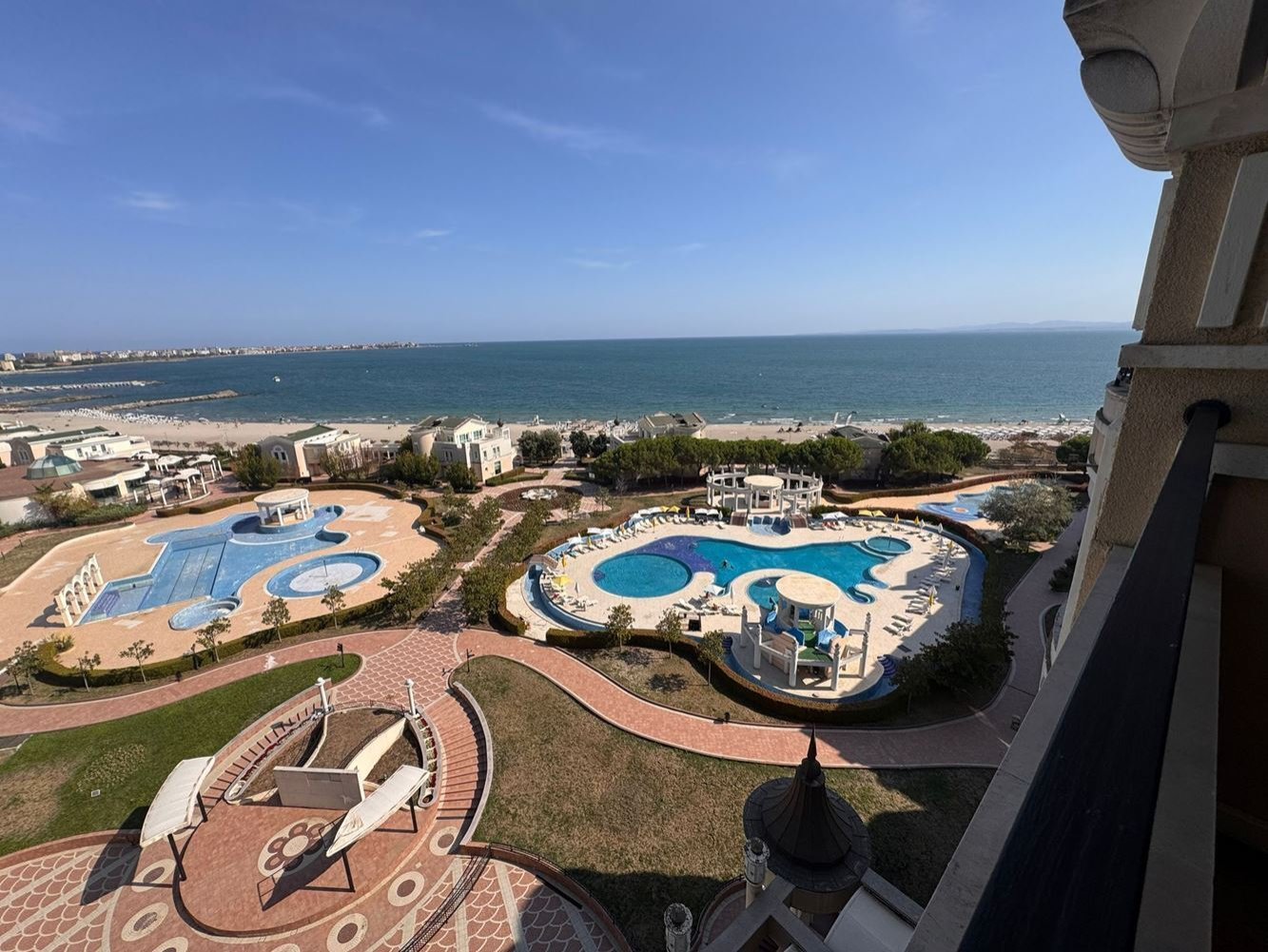 Pomorie: 3-room apartment in Sunset Resort Pomorie, Bulgaria 