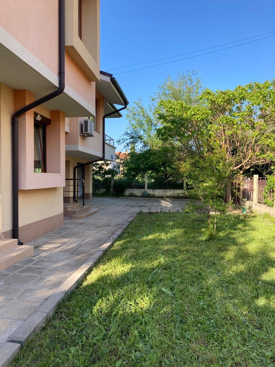 Ravda: 3-storey villa in the heart of Ravda, Bulgaria 