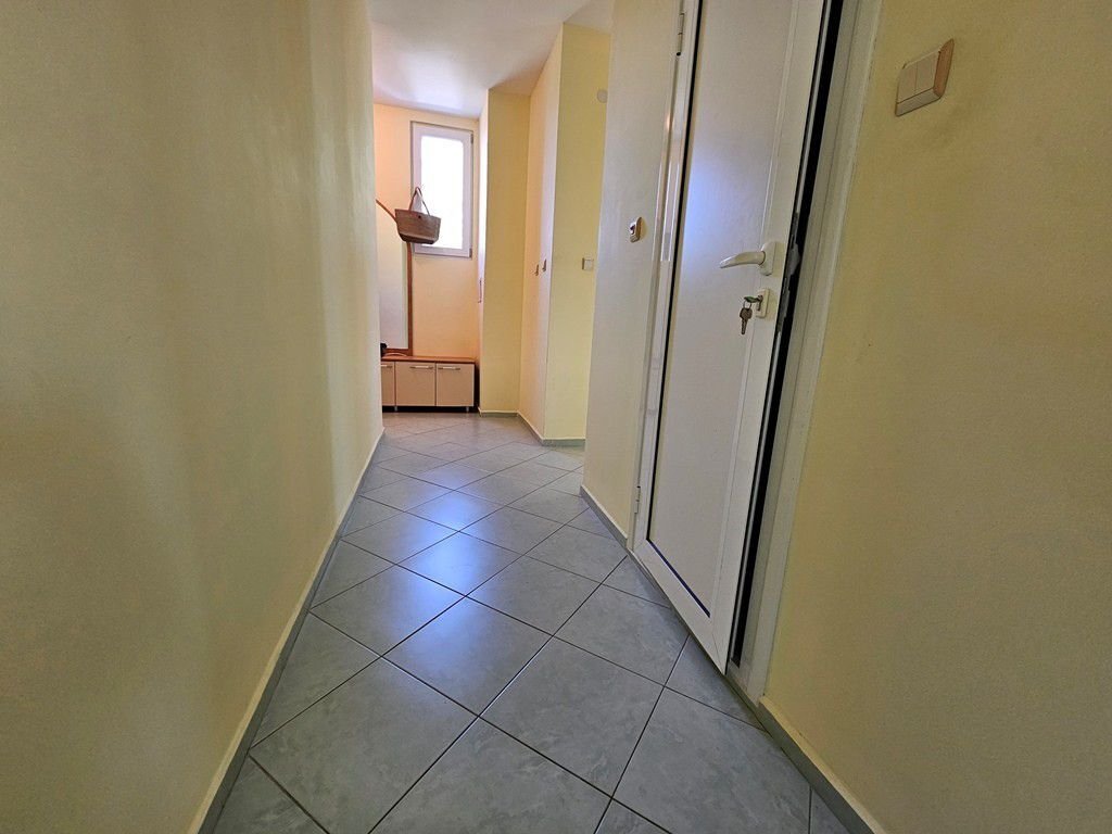 Three-room apartment in the Pyrof City complex at Sunny Beach