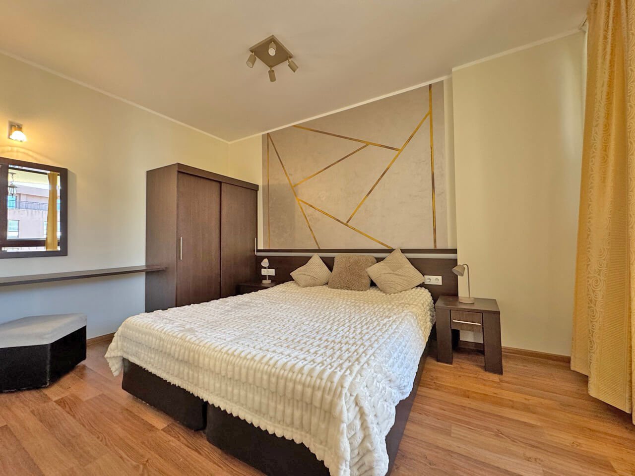 Sunny Beach: Two-room apartment in the Camelot complex at Sunny Beach 