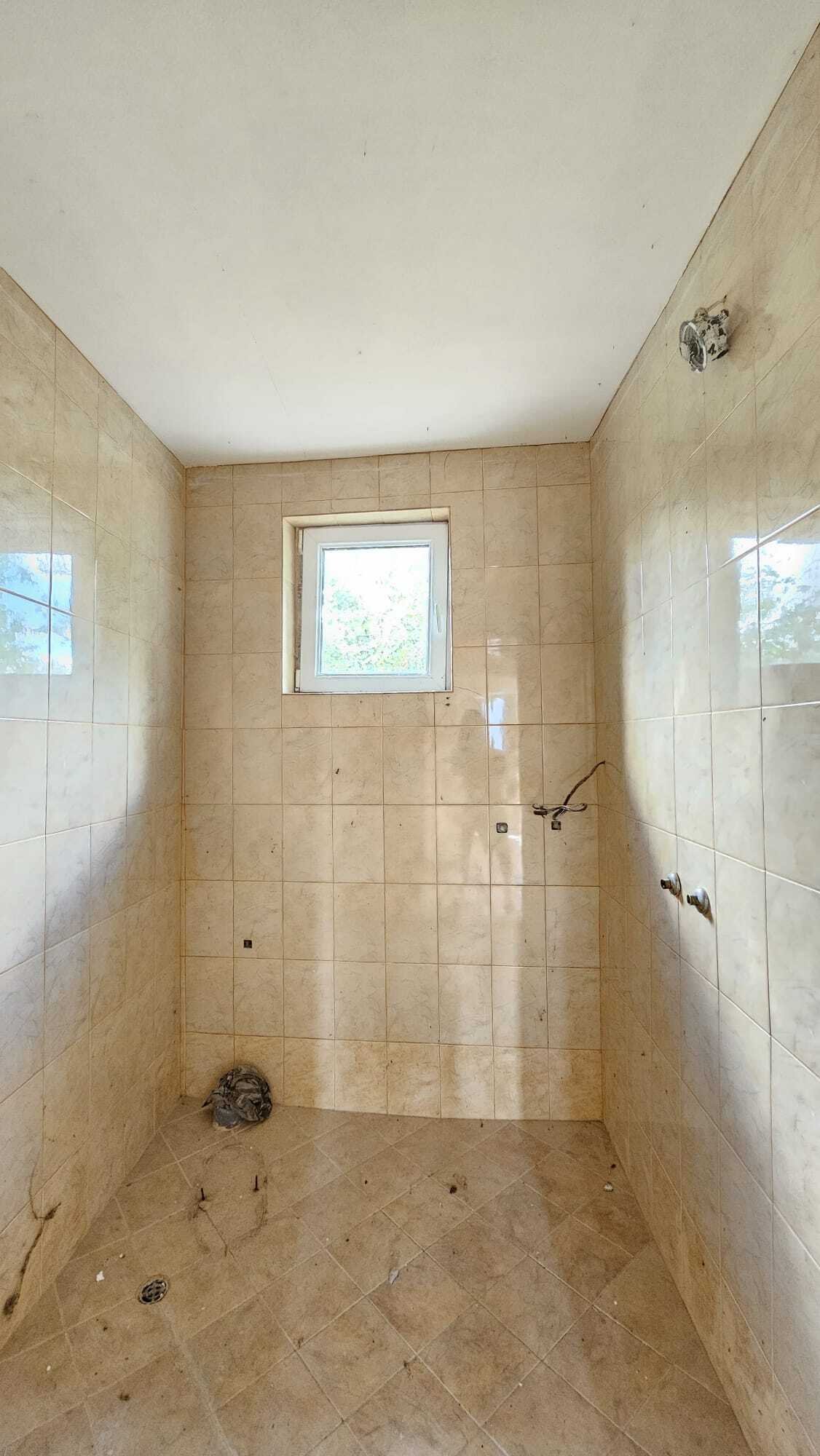 Bungalow in need of renovation in the village of Dyulevo, Bulgaria