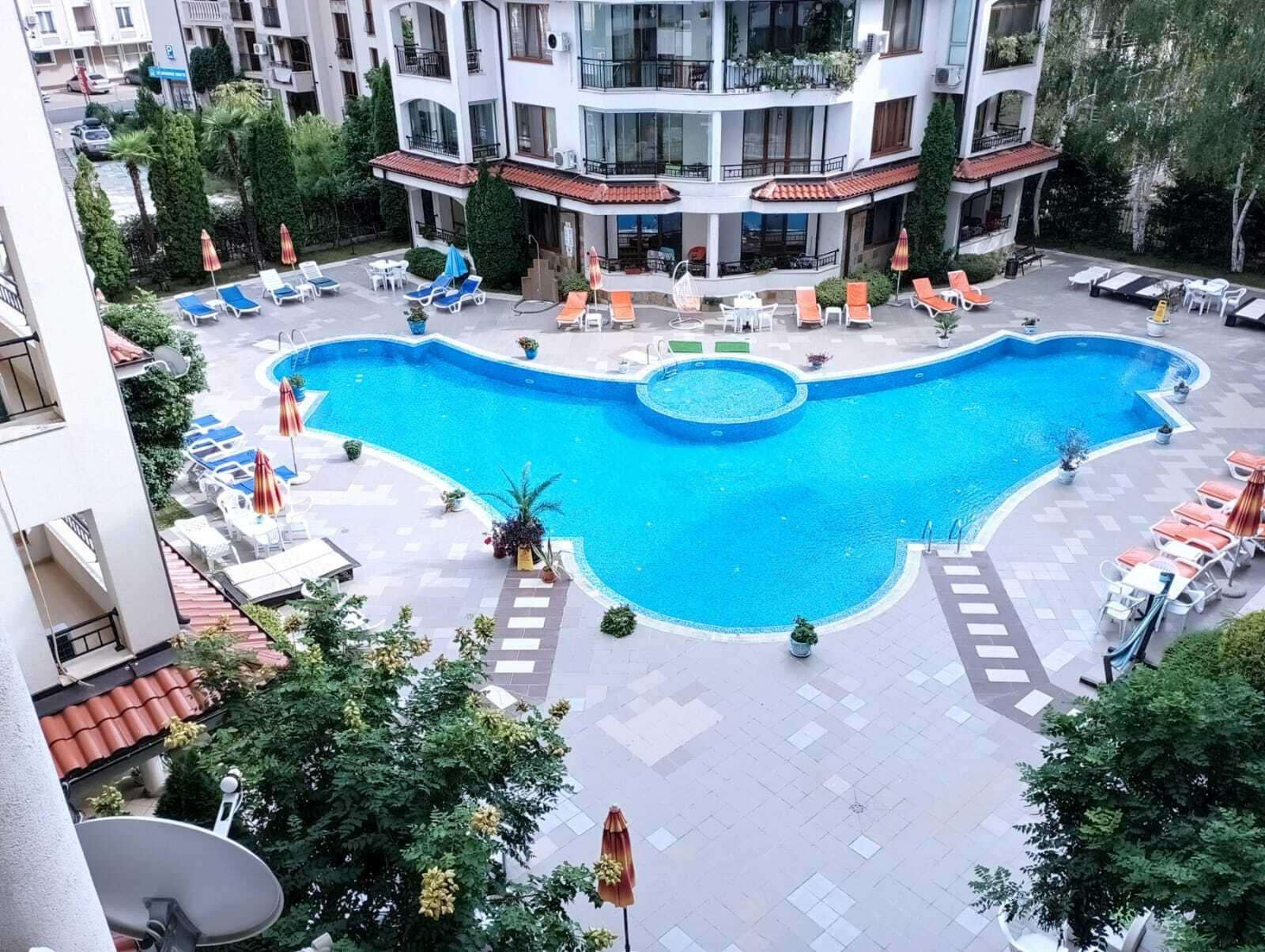 Sunny Beach: Modern 3-room apartment in Chateau Valon Sonnenstrand Bulgaria 