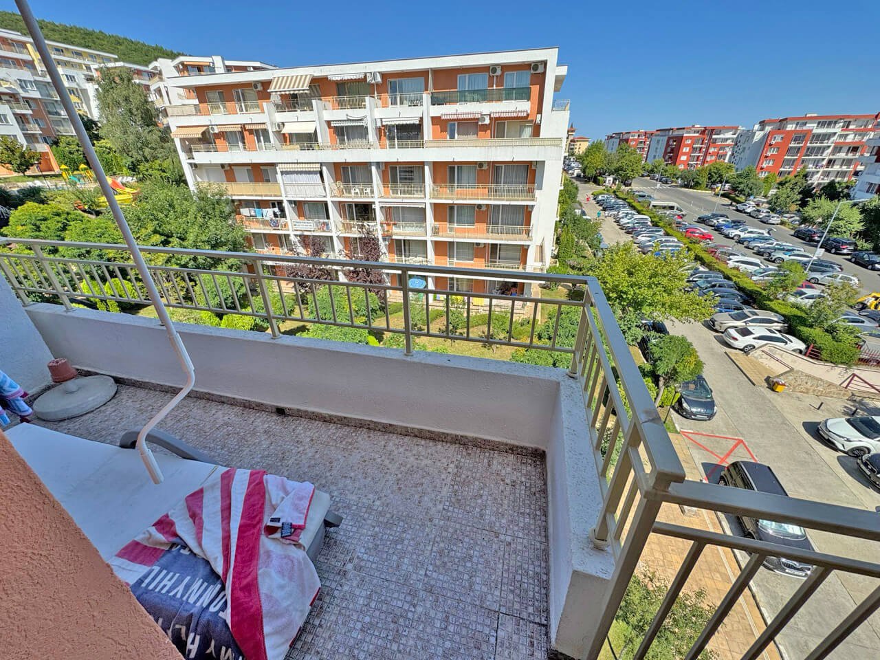 Three-room apartment with sea view in the Crown Fort complex in Sveti Vlas