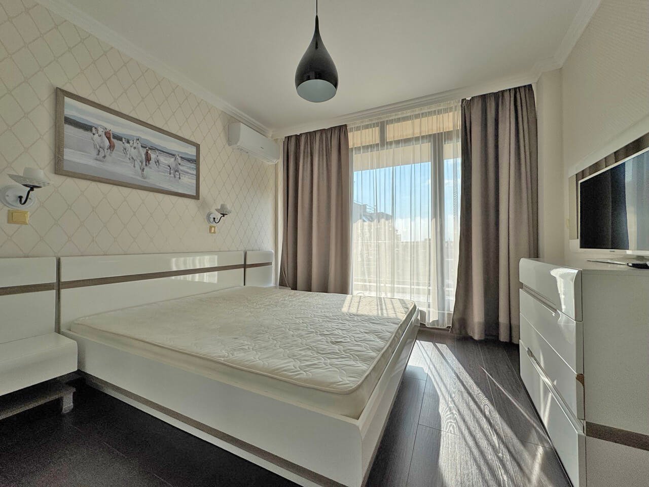 Two-room apartment with sea view in the