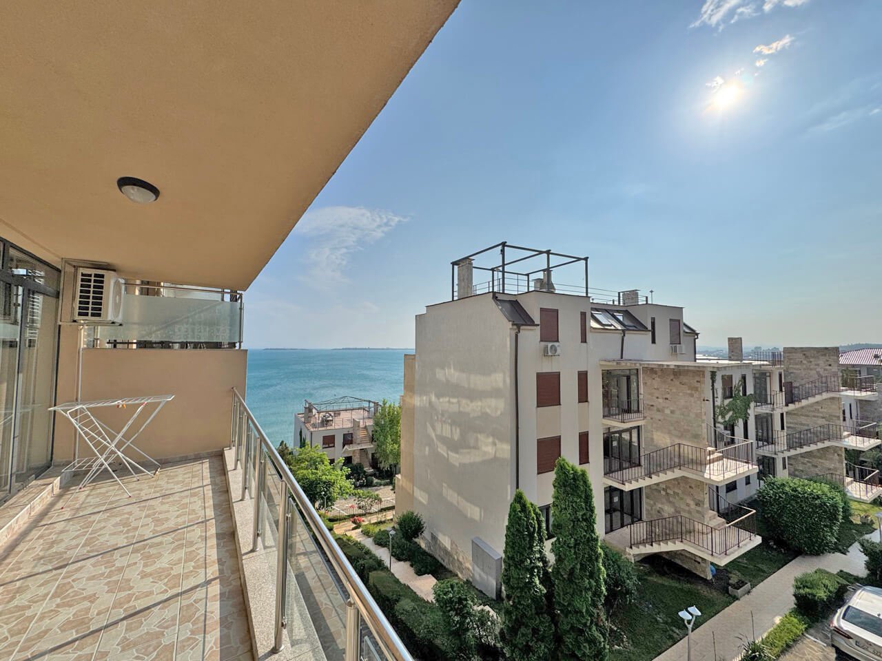Sveti Vlas: Two-room apartment with sea view in the  