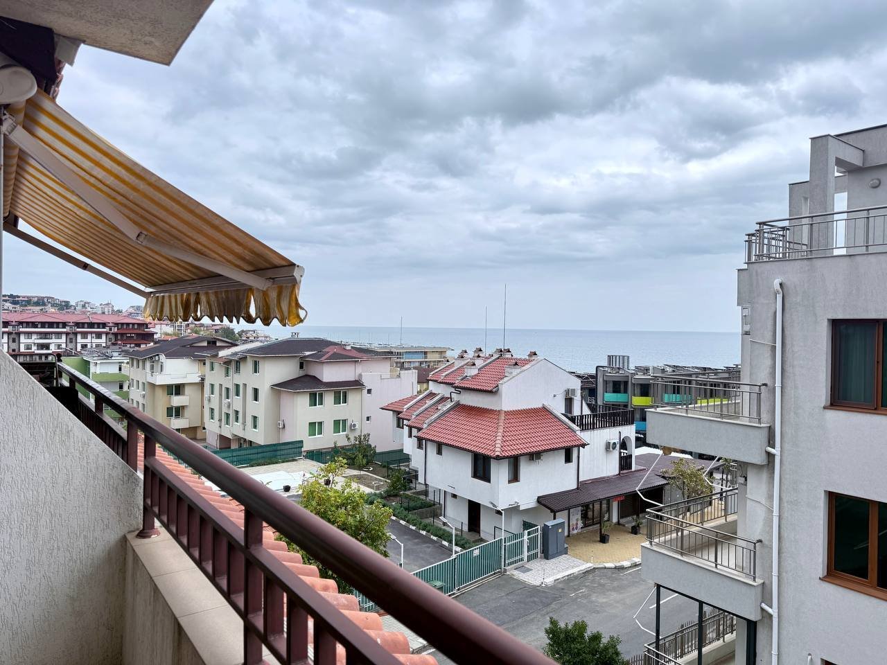 Sveti Vlas: Two-room apartment with sea view in the Villa Aqua complex in Sveti Vlas 