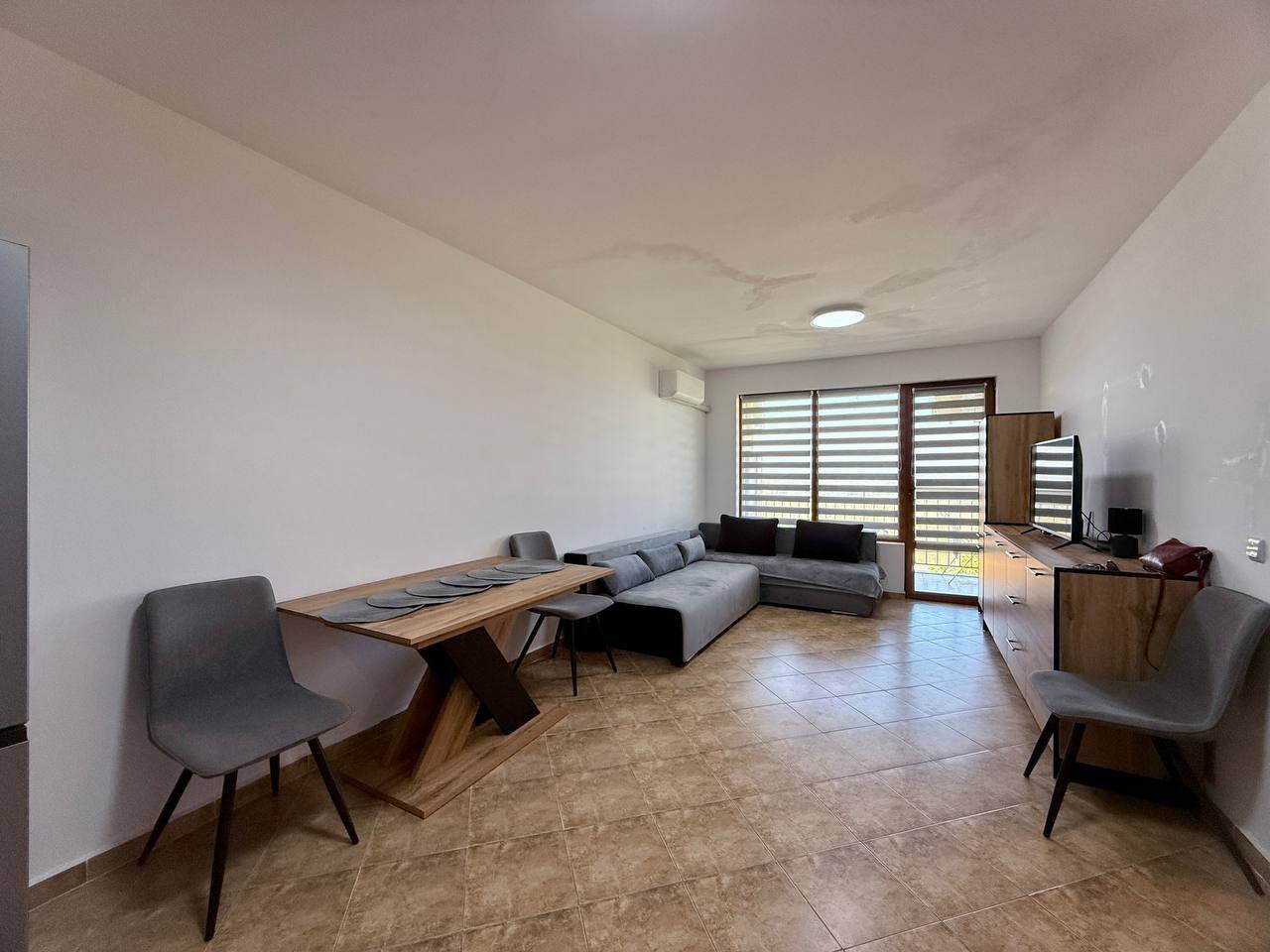 Two-room apartment with sea view in the Arkite residential complex in Kosharitsa