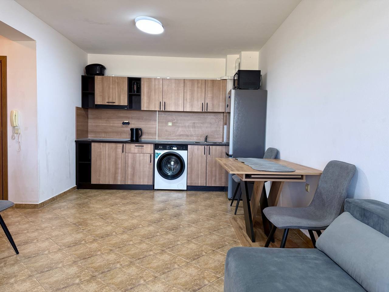 Two-room apartment with sea view in the Arkite residential complex in Kosharitsa