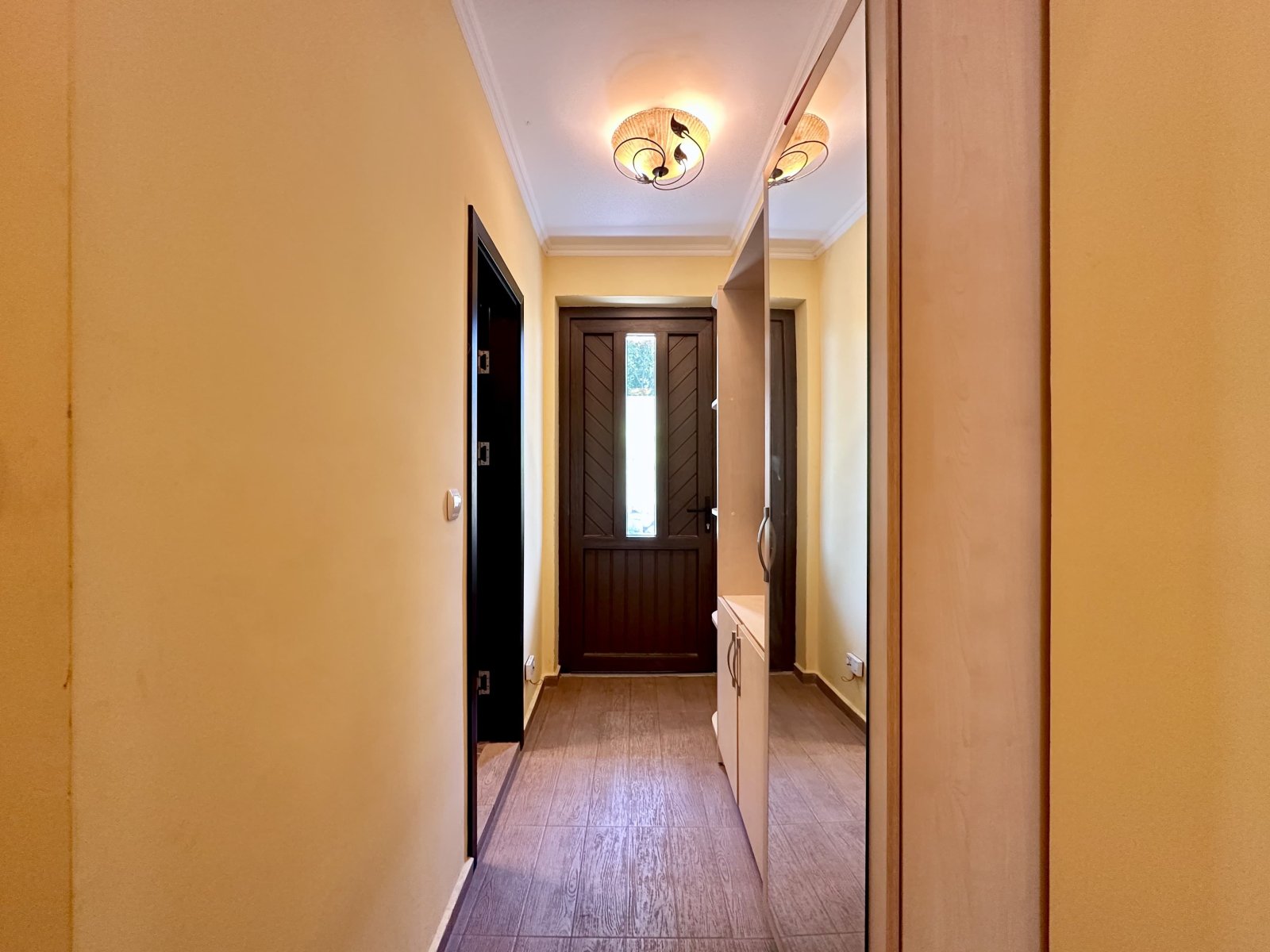 Two-story house with swimming pool in Kosharitsa