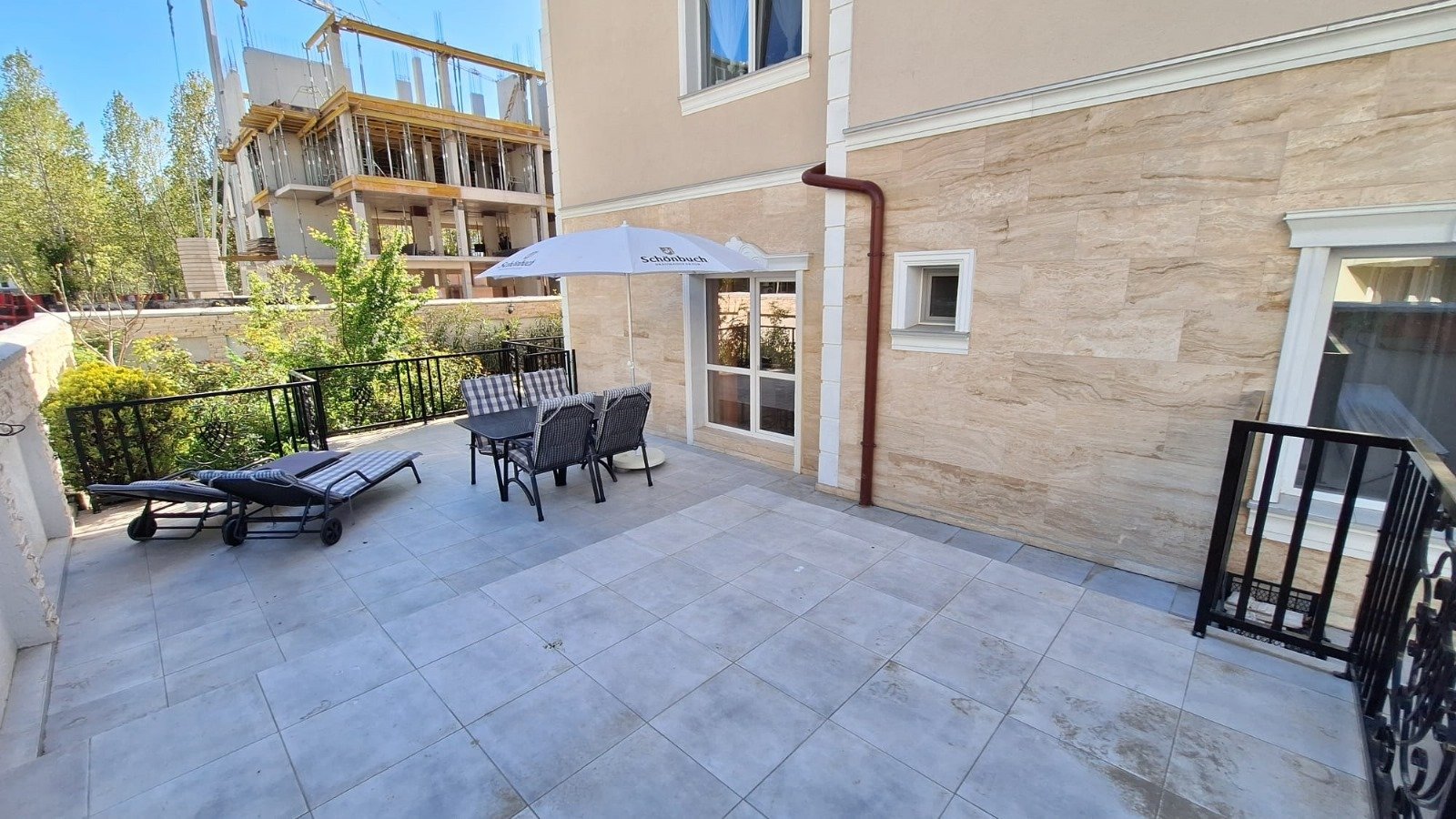 Two-room apartment in the Magnolia 6 complex at Sunny Beach