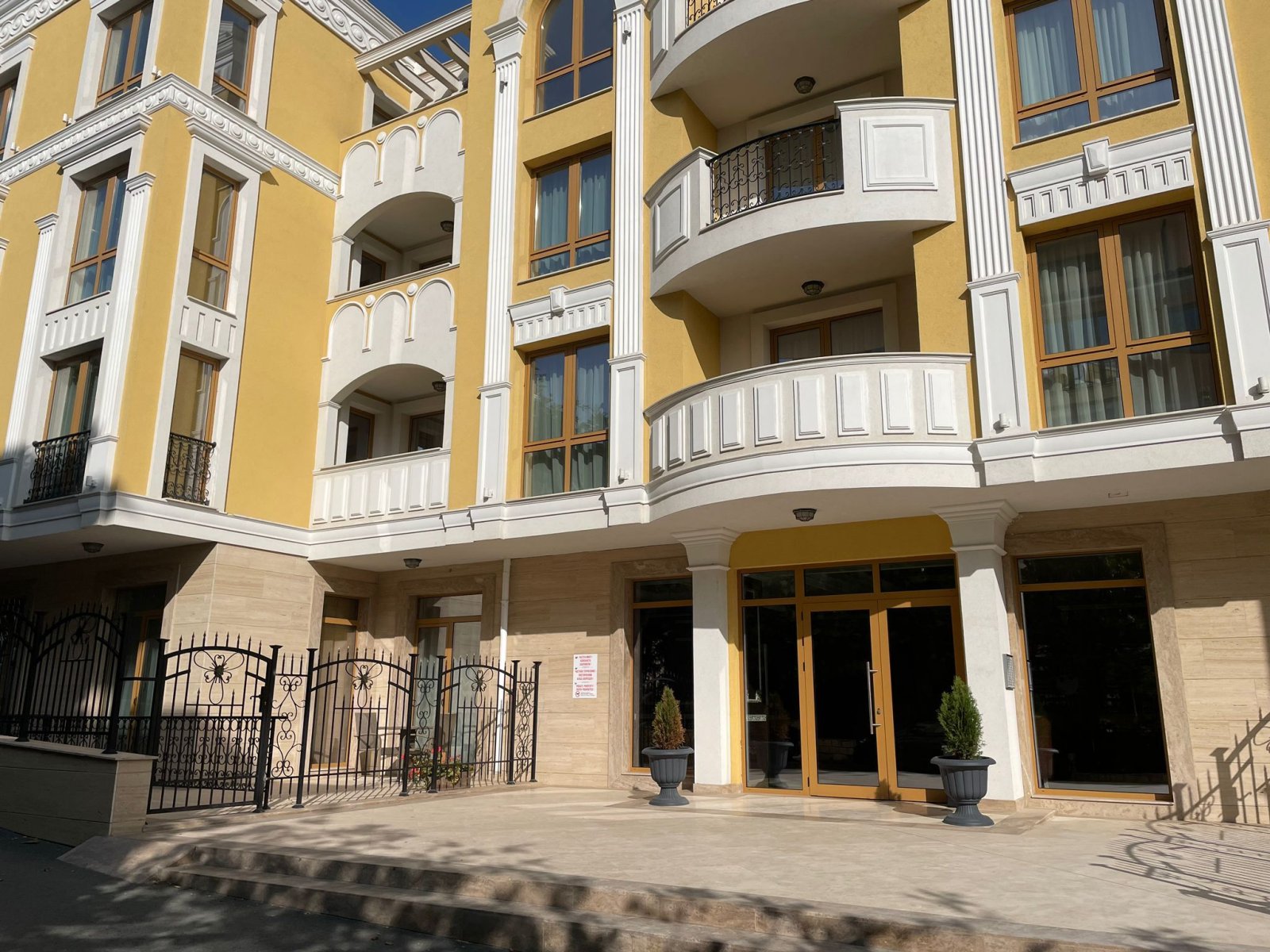 Two-room apartment in the Villa Florence complex in Sveti Vlas