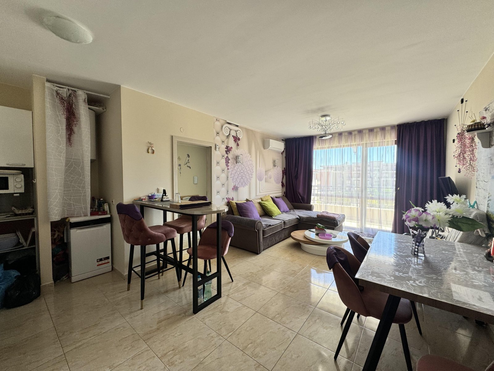 Three-room apartment with a view of the pool in the Sea Dreams complex in Sveti Vlas