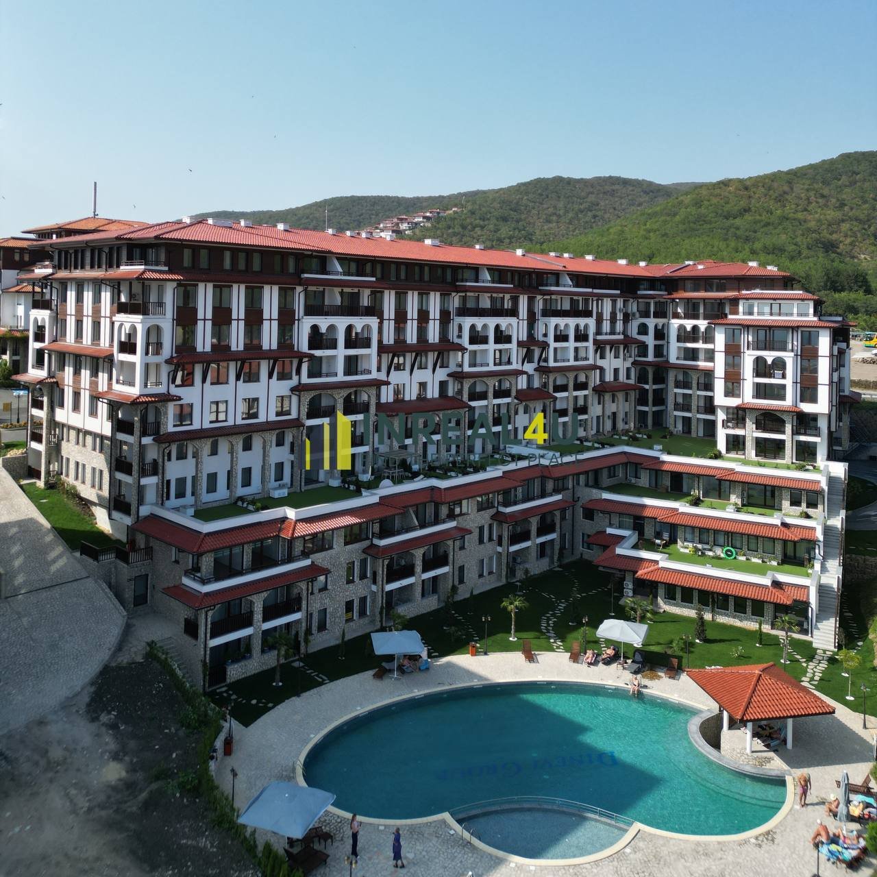 Three-room apartment with sea view in the Etara 4 complex in Sveti Vlas