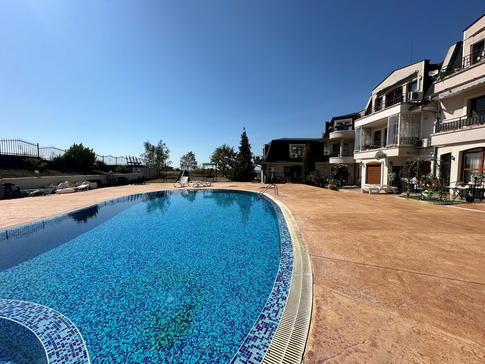 3-room apartment with pool view in Nessebar View Kosharitsa, Bulgaria