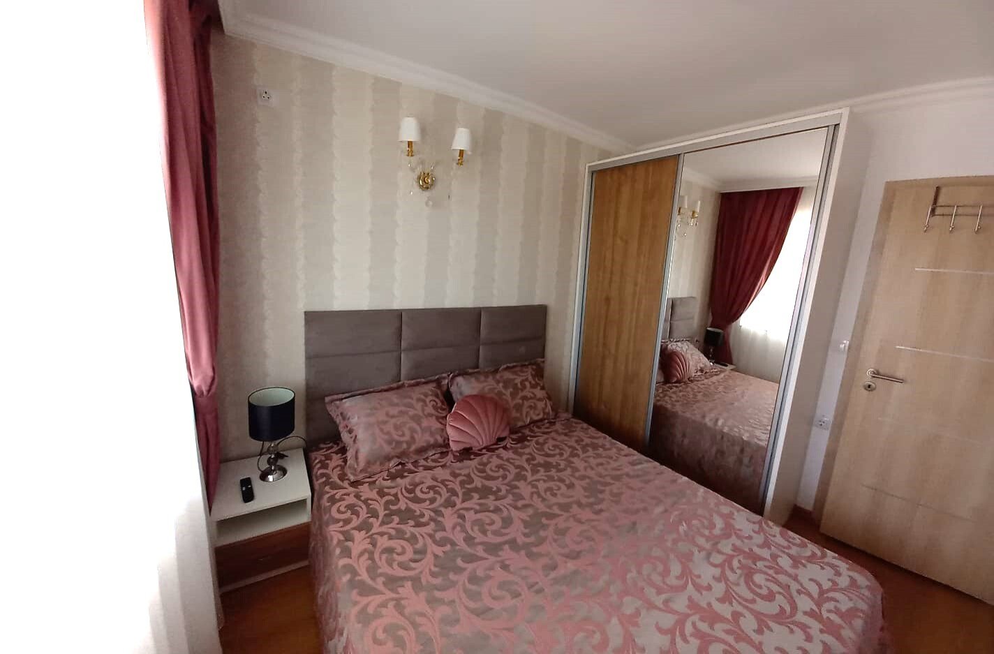Three-room apartment in the Sweet Home 6 complex at Sunny Beach