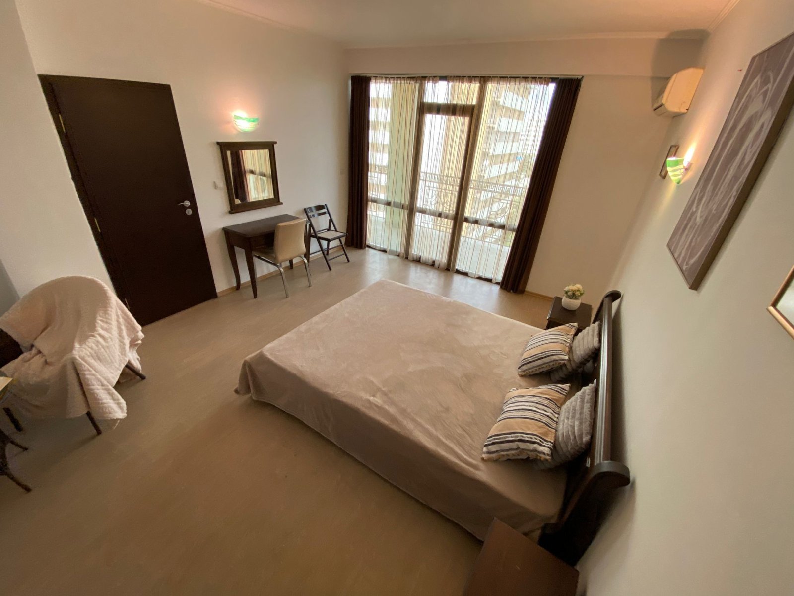 Two-room apartment with sea view in the Babylon complex at Sunny Beach