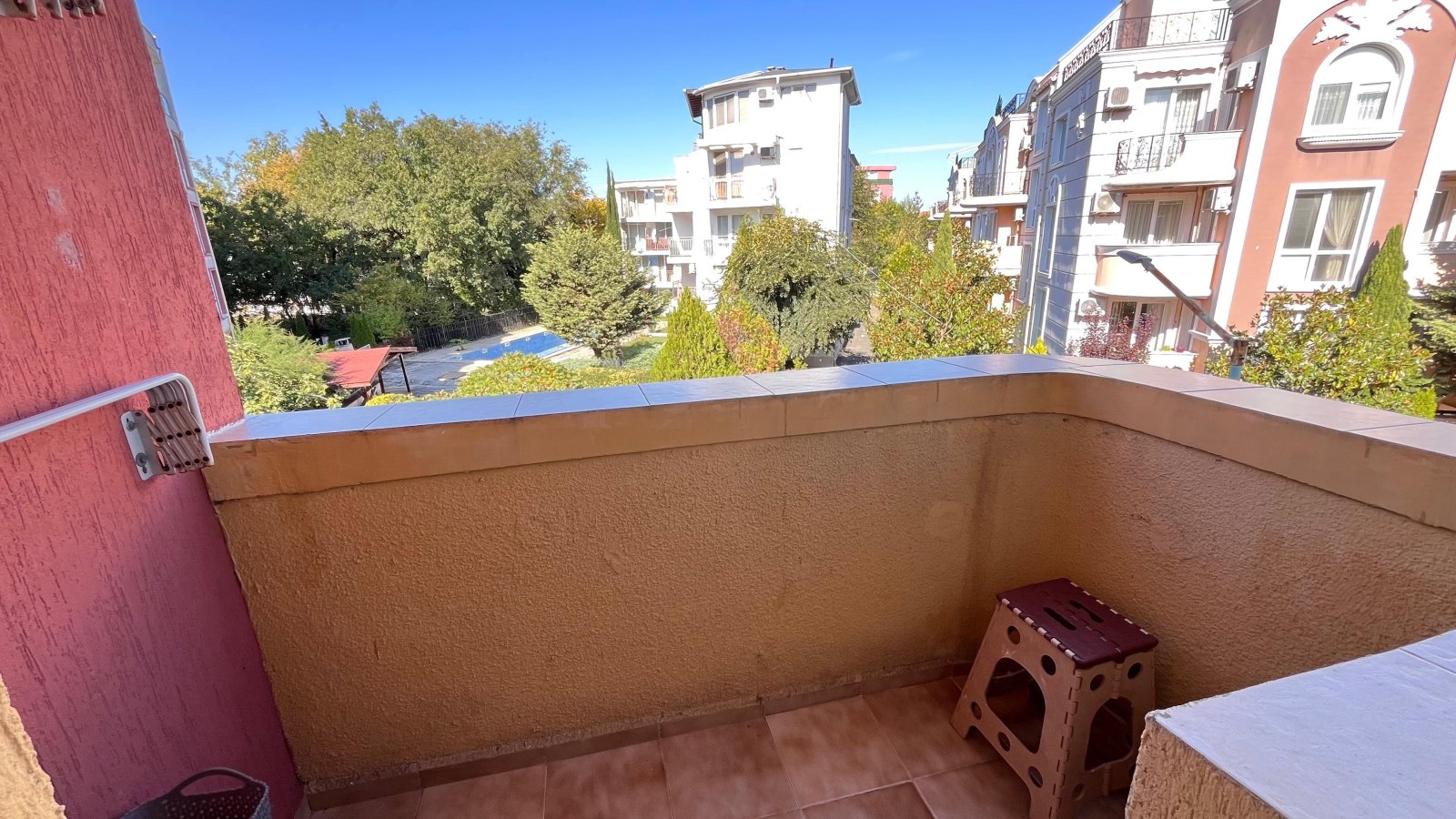 Spacious two-room apartment without maintenance fees in Ravda – just a few minutes from the South Beach