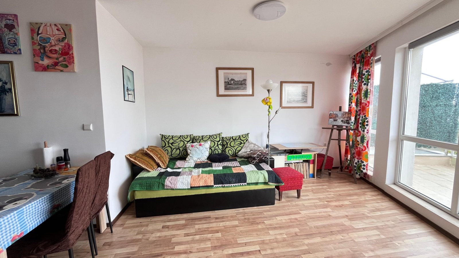 Spacious two-room apartment with sea view – close to the beach in Ravda