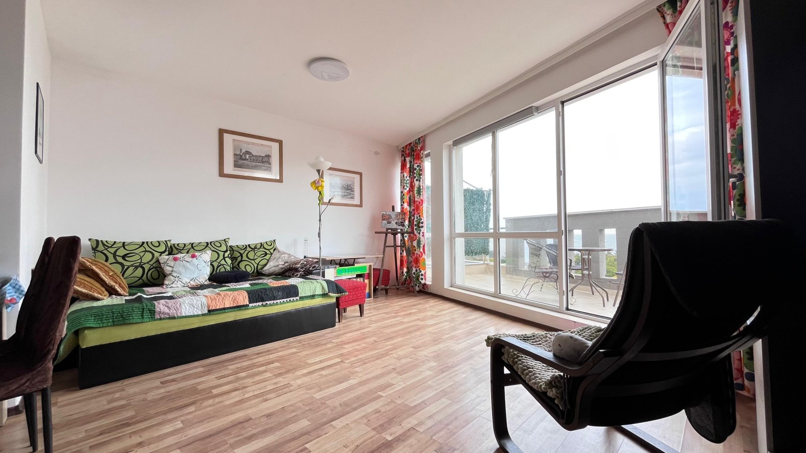 Spacious two-room apartment with sea view – close to the beach in Ravda