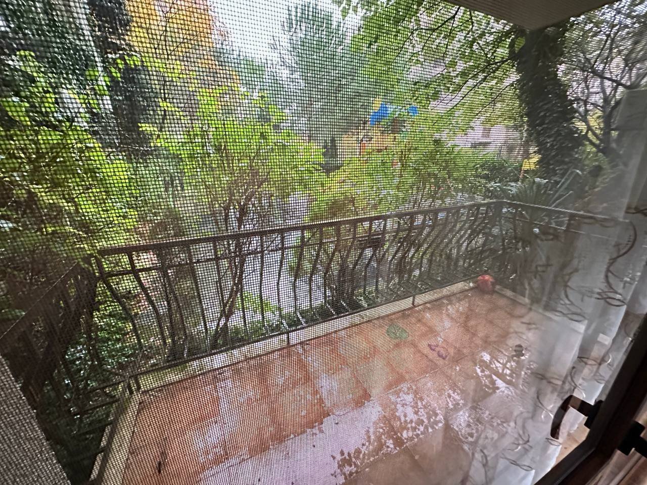 Three-room apartment in the Cascadas 1 complex – with a view of the pool