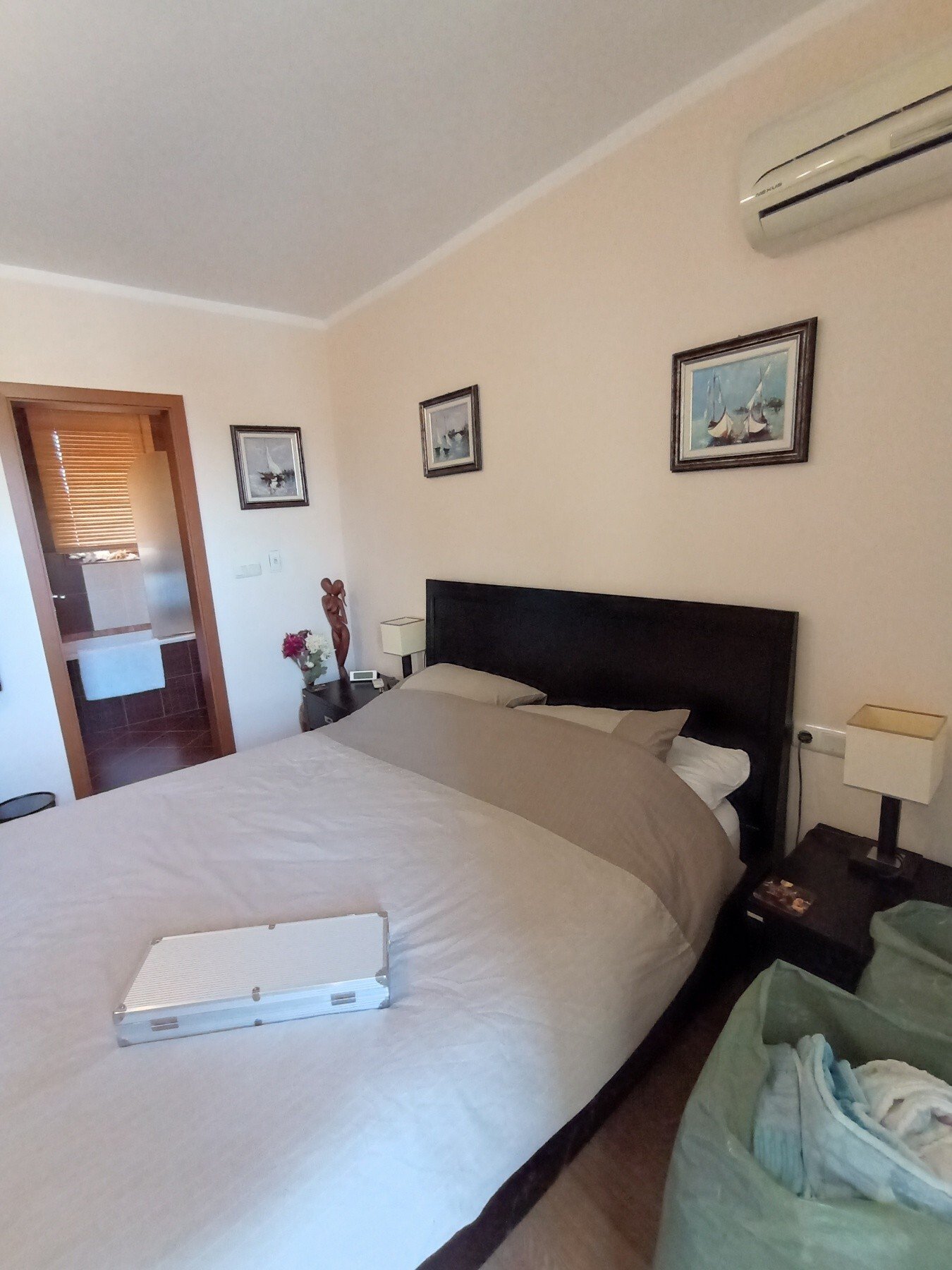 Two-story house with garage in Sveti Vlas