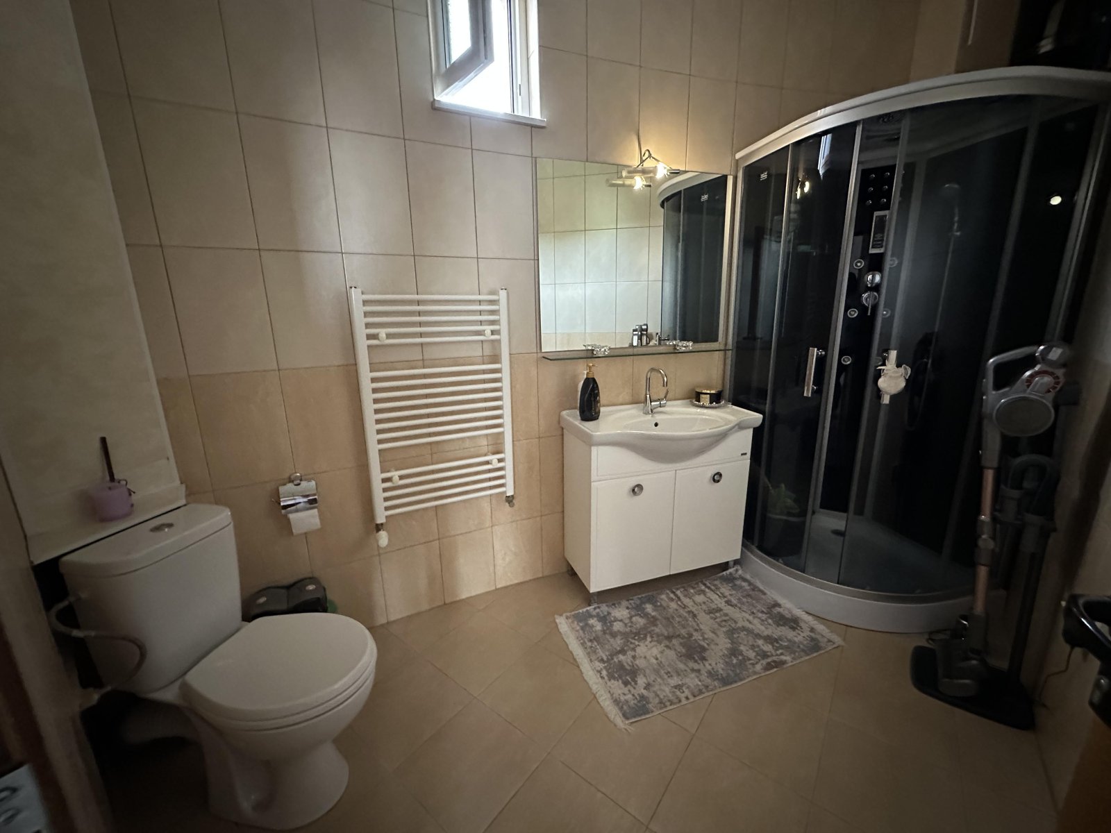 Two-story house with garage in Sveti Vlas