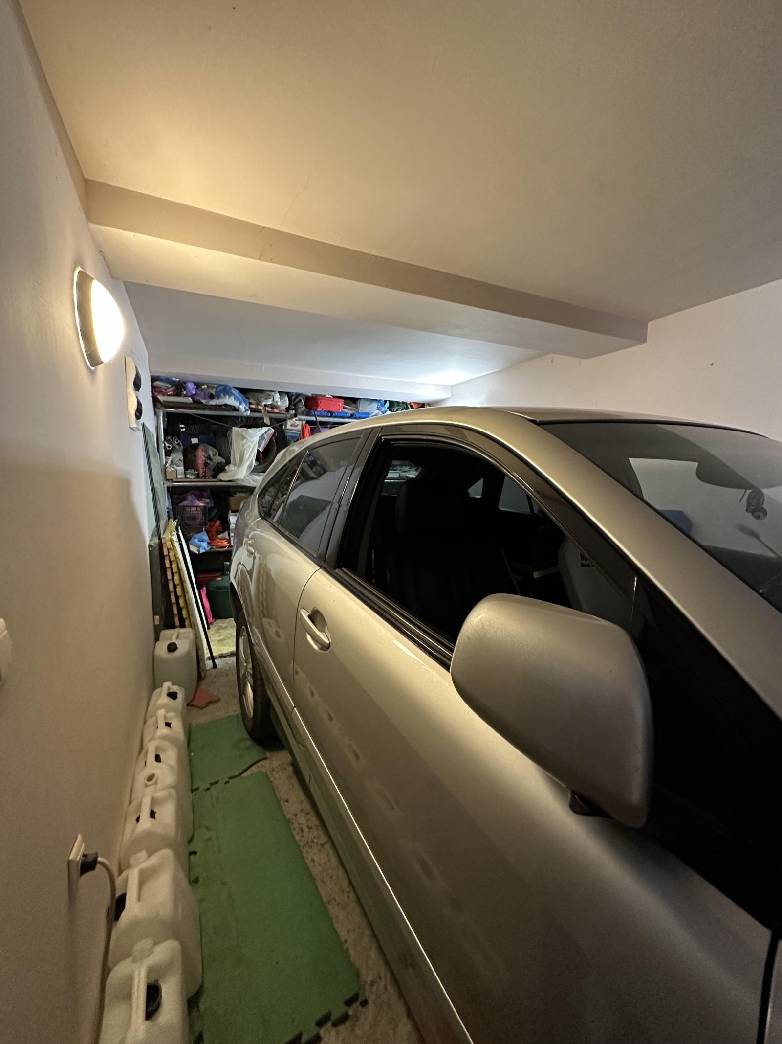 Two-story house with garage in Sveti Vlas