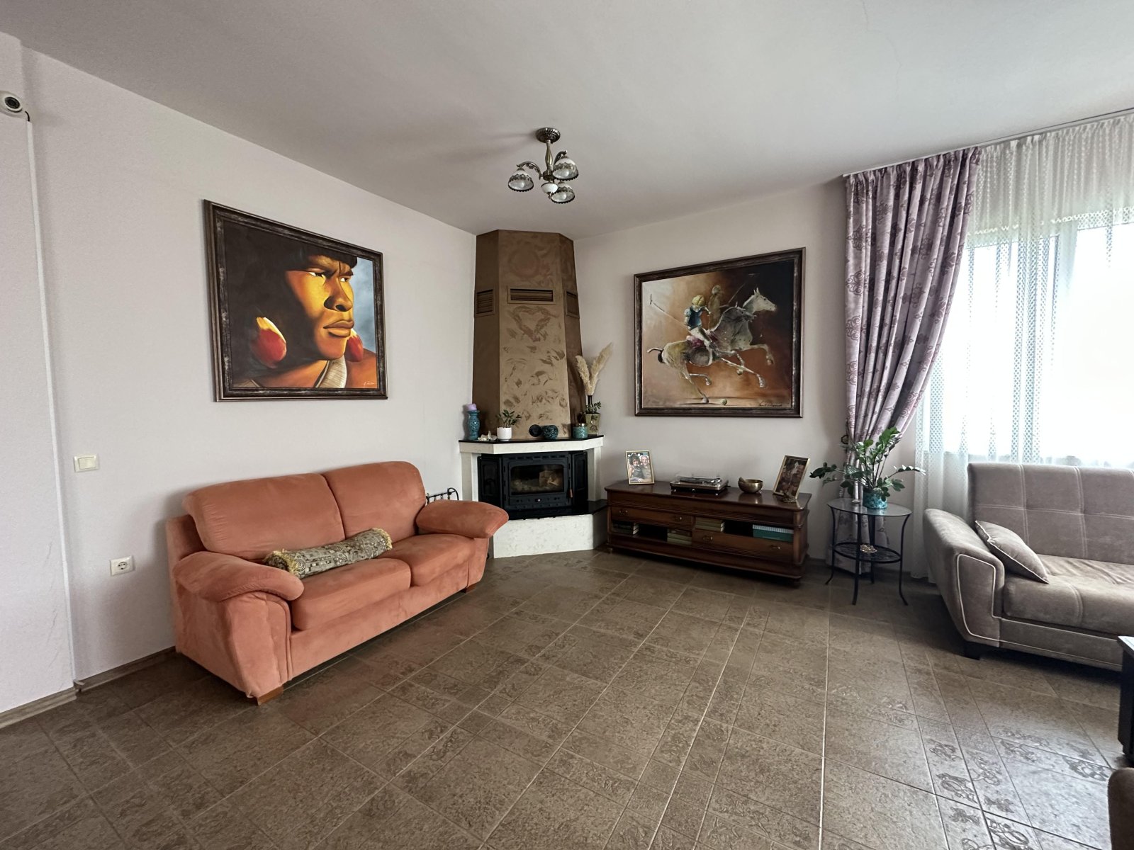 Two-story house with garage in Sveti Vlas