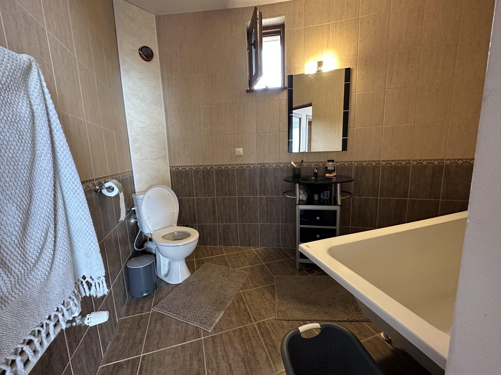 Two-story house with garage in Sveti Vlas