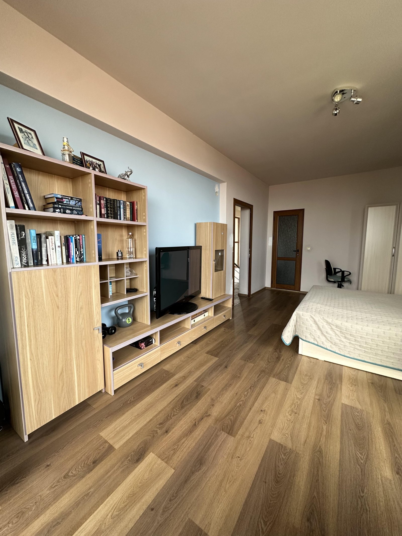 Two-story house with garage in Sveti Vlas