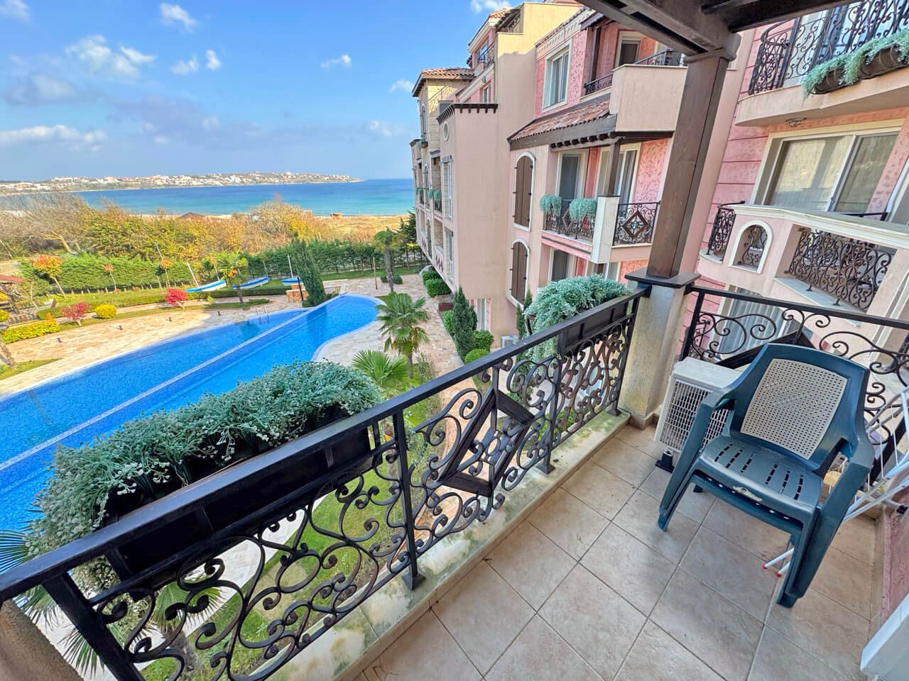 Two-room apartment in the Saint Juan complex in Sozopol, Bulgaria