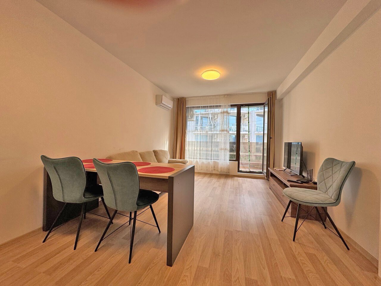 Sarafovo: Two-room apartment in the Helena complex in Sarafovo, Bulgaria 