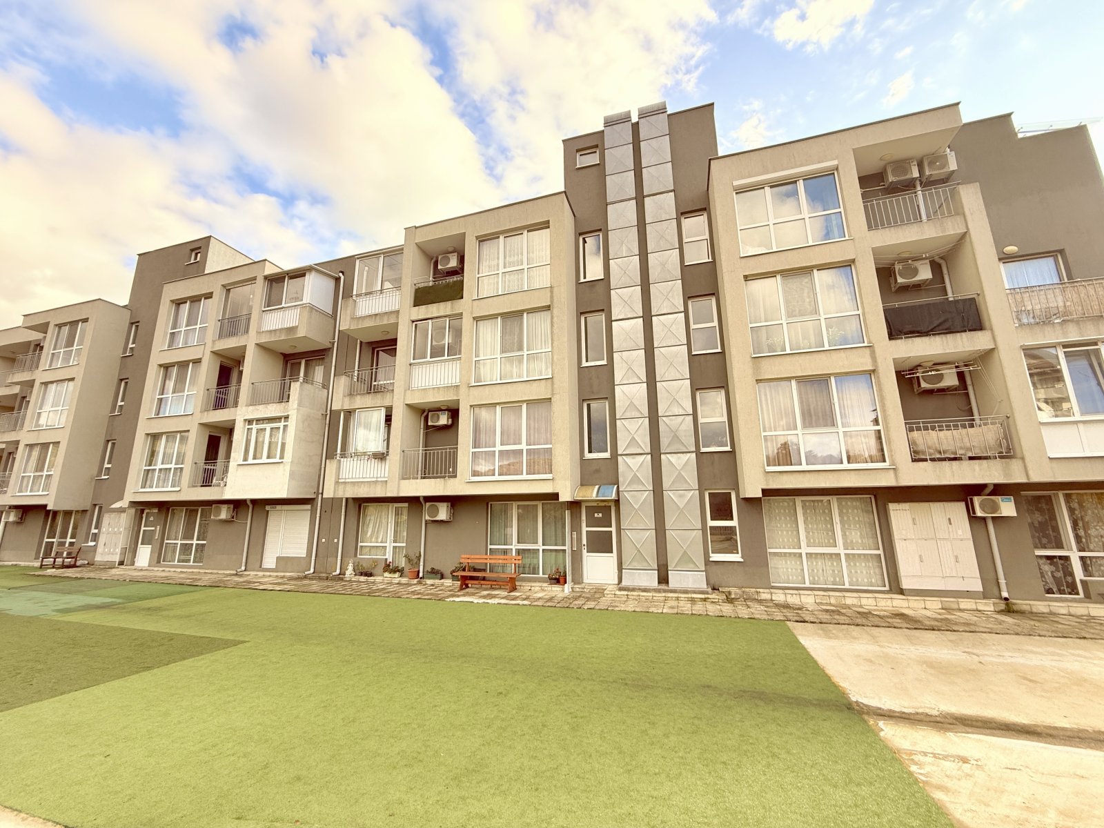 Sonnenstrand: Apartment 1+1 in the Butterfly Complex, Sveti Vlas, Bulgaria 