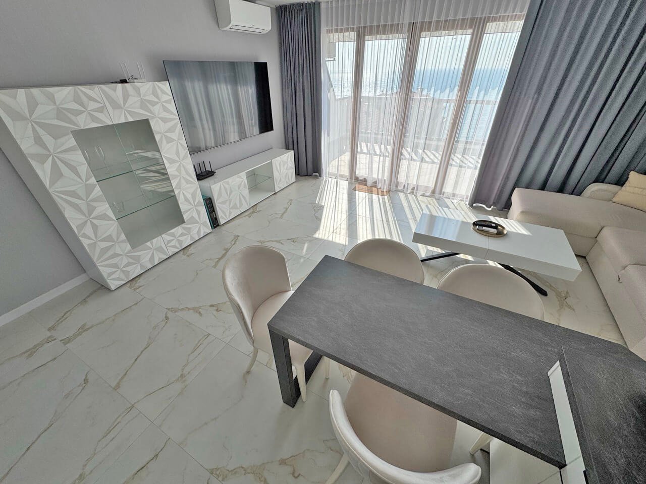 Three-room apartment with sea view in the Sun Coast complex in Sveti Vlas, Bulgaria