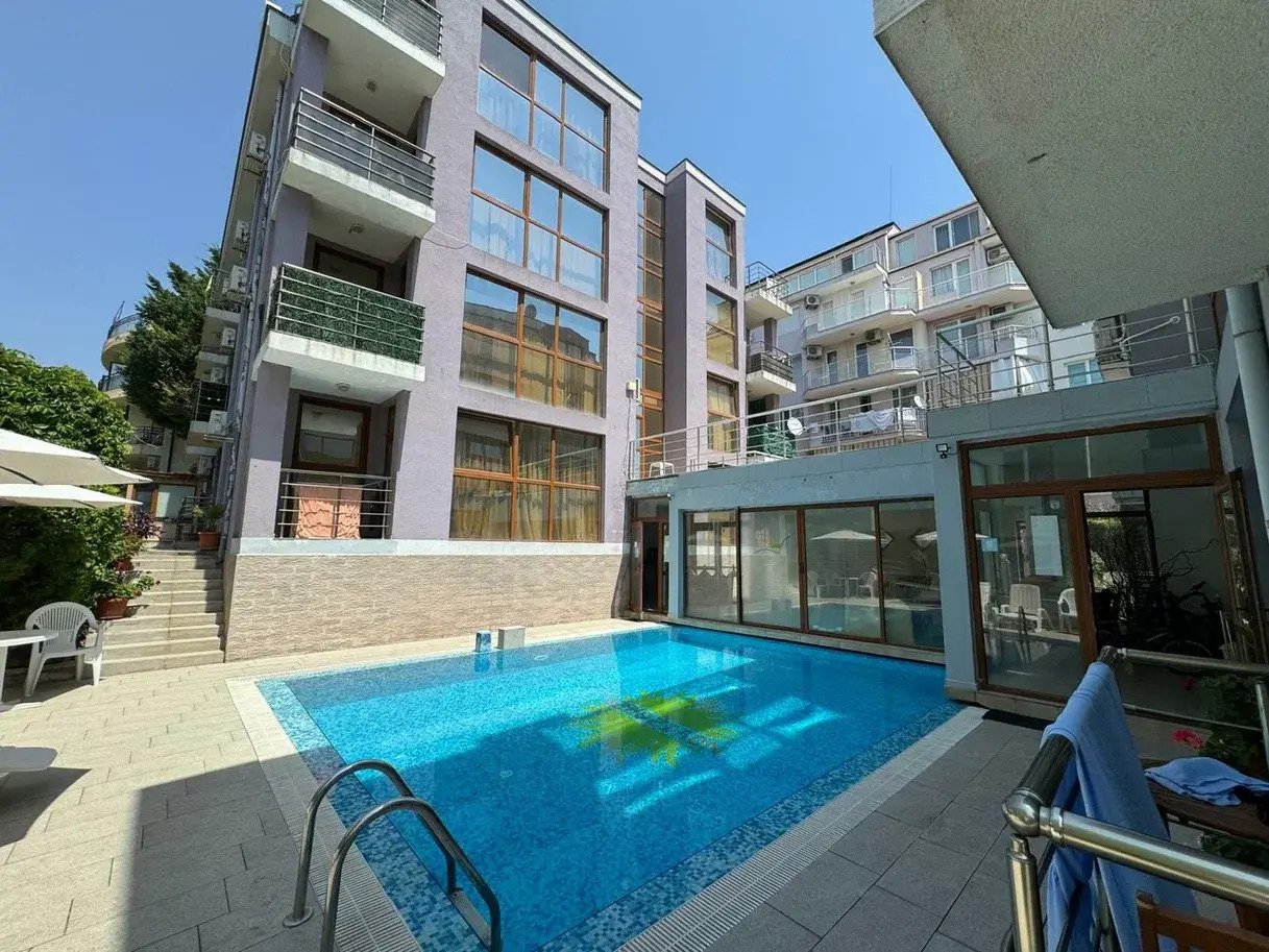 3-room apartment in the Noz Izgrev complex, Sveti Vlas, Bulgaria