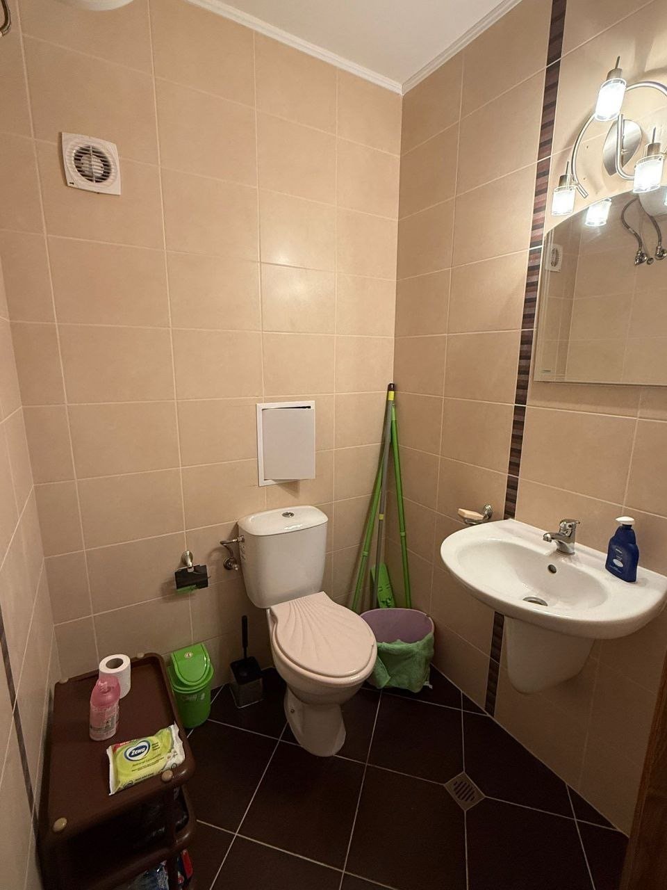 Three-room apartment in the 