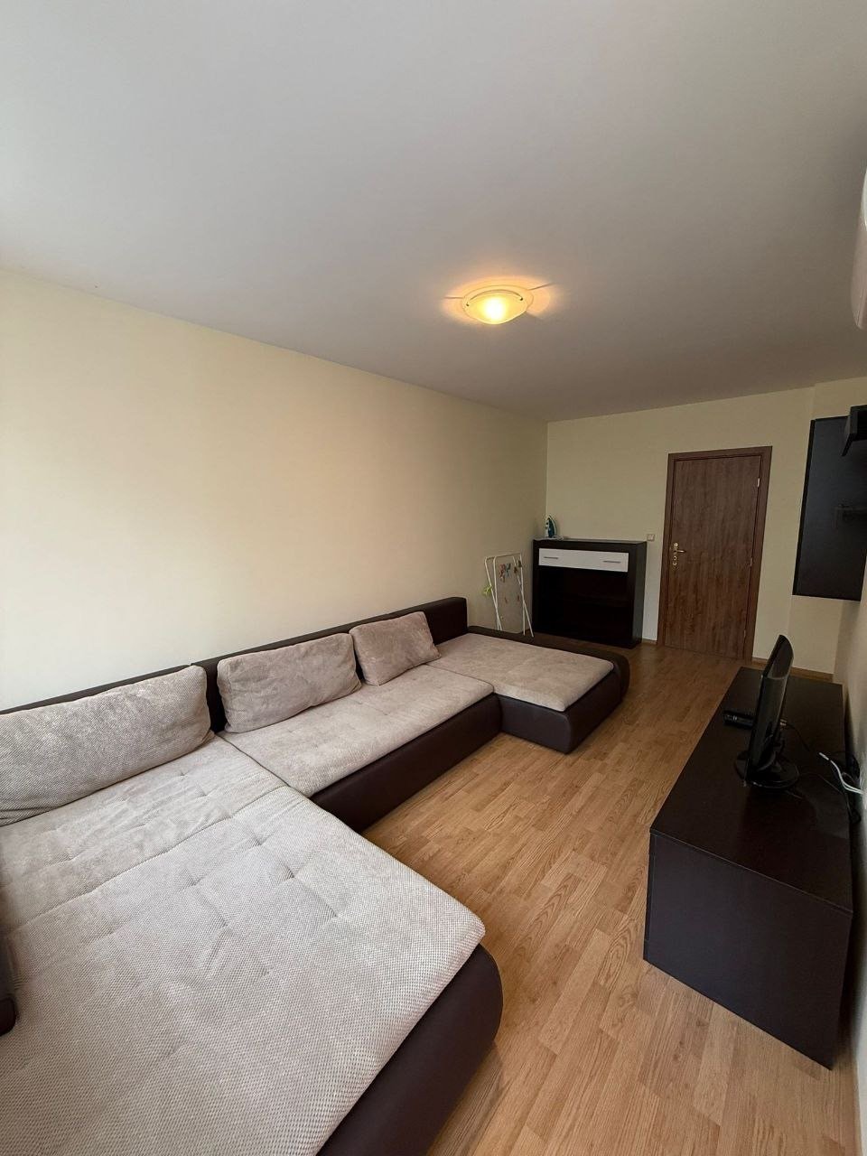 Three-room apartment in the 