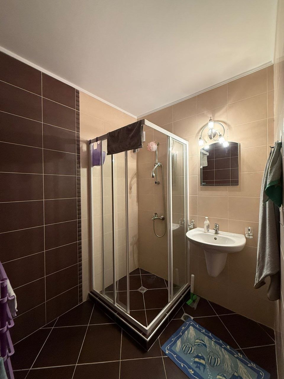 Three-room apartment in the 